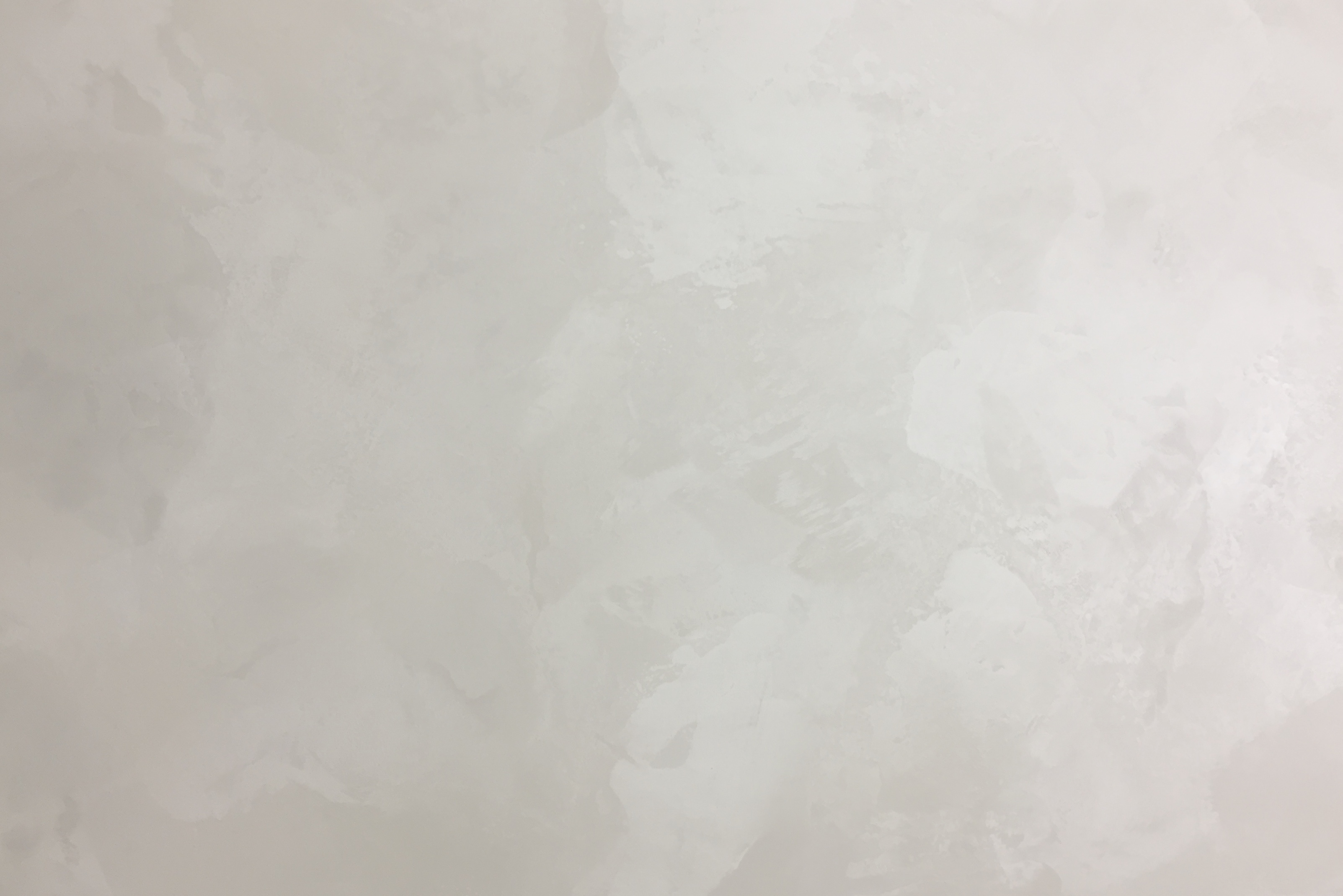 Мокрый шелк серый. Damasco Silver Pratta. Венецианская штукатурка Италика мокрый шелк. Декоративная штукатурка шелк Силвер. Венецианская штукатурка мокрый шелк.